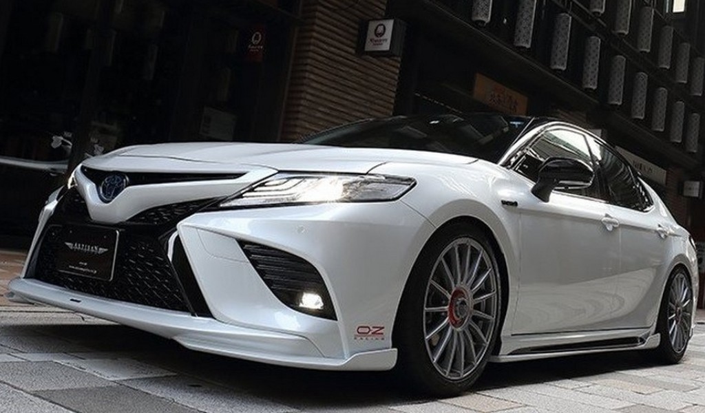 TOYOTA CAMRY RECEBE TRATAMENTO DA ARTISAN SPIRITS, EXCLUSIVO PARA O JAPÃO, foto 2