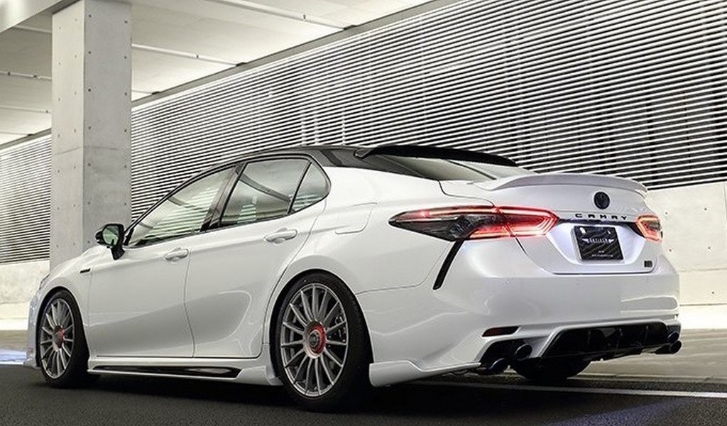 TOYOTA CAMRY RECEBE TRATAMENTO DA ARTISAN SPIRITS, EXCLUSIVO PARA O JAPÃO, foto 4