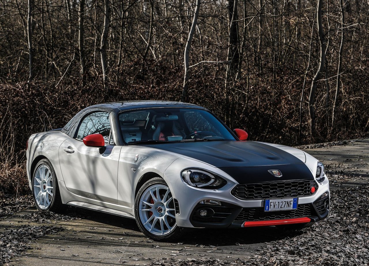 ABARTH 124 RALLY TRIBUTE: UMA EDIÇÃO ESPECIAL PARA CELEBRAR O SUCESSO NAS COMPETIÇÕES, foto 3