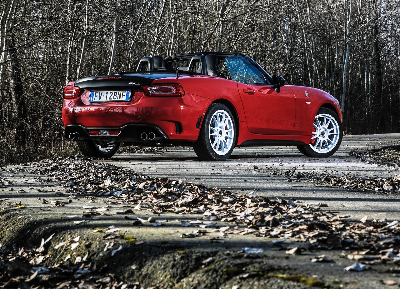 ABARTH 124 RALLY TRIBUTE: UMA EDIÇÃO ESPECIAL PARA CELEBRAR O SUCESSO NAS COMPETIÇÕES, foto 13