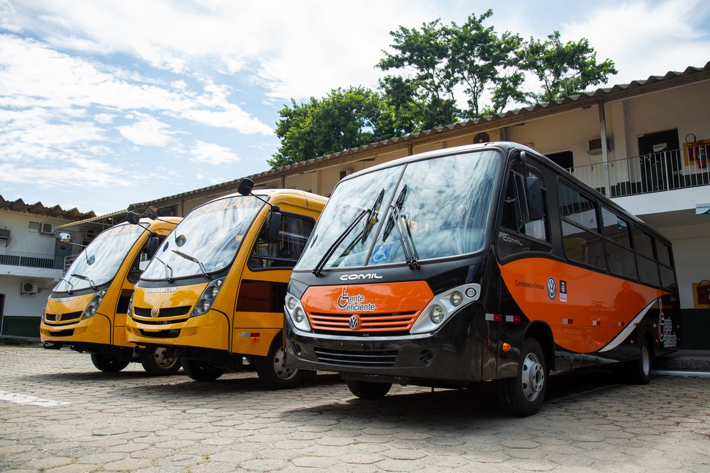 VOLKSWAGEN CAMINHÕES E ÔNIBUS DOA ÔNIBUS PARA TRANSPORTE DE PESSOAS COM DEFICIÊNCIA EM RESENDE, foto 2