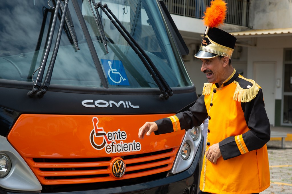 VOLKSWAGEN CAMINHÕES E ÔNIBUS DOA ÔNIBUS PARA TRANSPORTE DE PESSOAS COM DEFICIÊNCIA EM RESENDE, foto 4