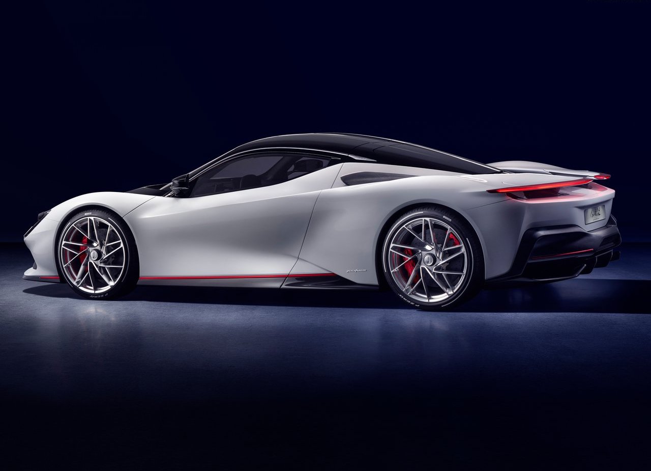 PININFARINA BATTISTA REVELADO EM GENEBRA COM 1.926 CV, foto 5