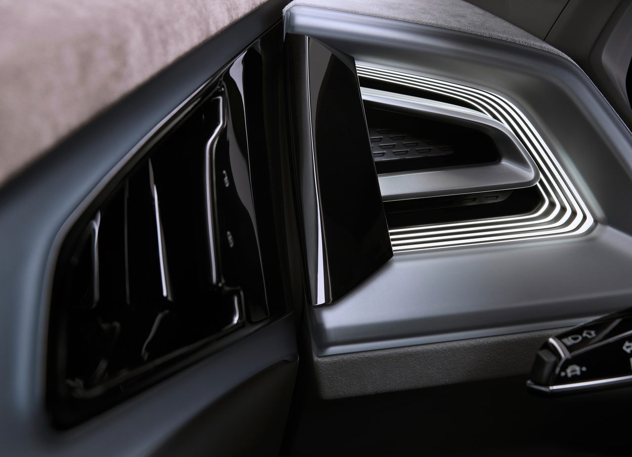 AUDI Q4 E-TRON CONCEPT: PROTÓTIPO DE UM FUTURO SUV ELÉTRICO ESTREIA EM GENEBRA, foto 15