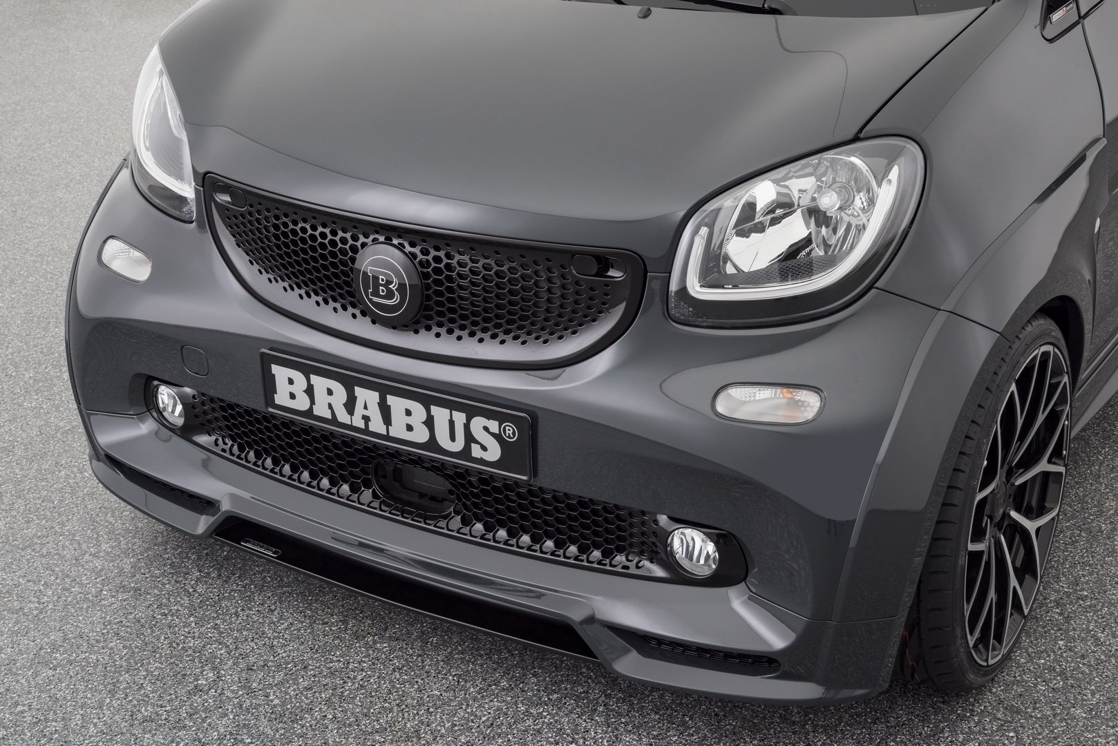 BRABUS ULTIMATE E SHADOW EDITION: CHAMATIVO EM TODOS OS SENTIDOS, foto 7