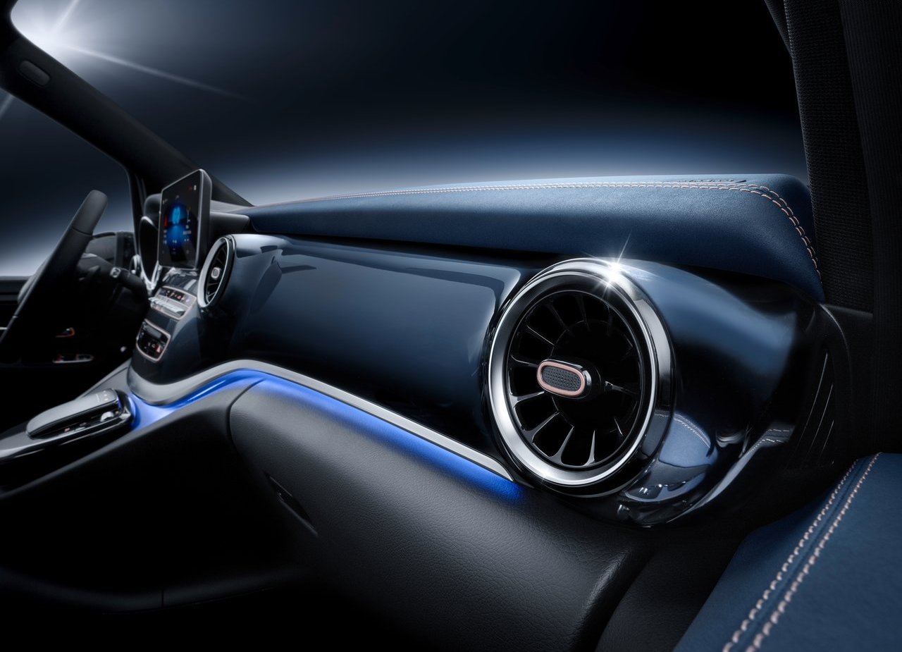 MERCEDES-BENZ REVELA EM GENEBRA O CONCEPT EQV, foto 10