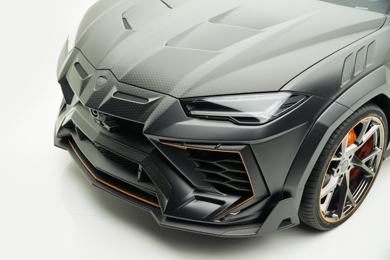 LAMBORGHINI URUS VENATUS BY MANSORY FOI APRESENTADO EM GENEBRA AINDA MAIS RADICAL, foto 7