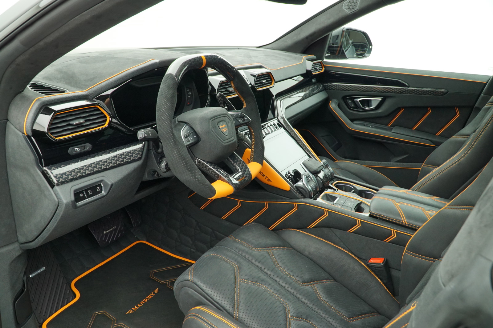 LAMBORGHINI URUS VENATUS BY MANSORY FOI APRESENTADO EM GENEBRA AINDA MAIS RADICAL, foto 11