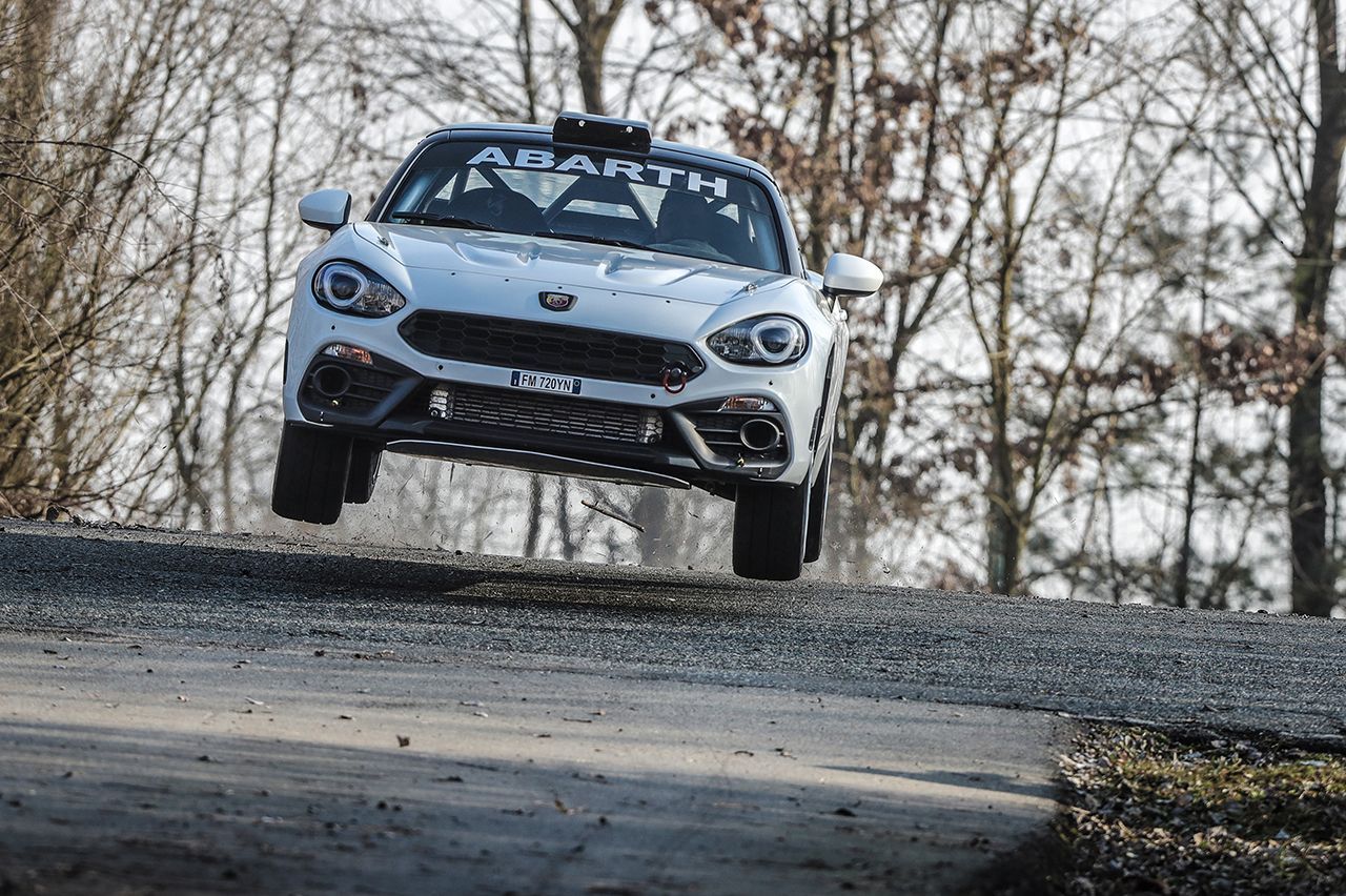 ABARTH 124 RALLY 2019: ATUALIZADO PARA MANTER AS VITÓRIAS, foto 1