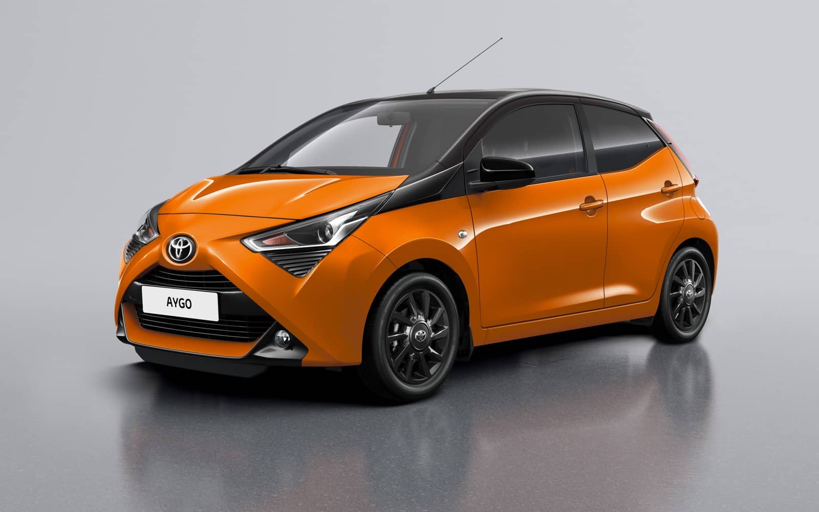 OS NOVOS TOYOTA AYGO X-STYLE E X-CITE 2019 ESTREARAM EM GENEBRA, foto 1