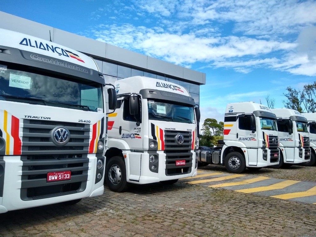 APTA CAMINHÕES E ÔNIBUS VENDE 50 CAMINHÕES PARA A ALIANÇA LOGÍSTICA, foto 1