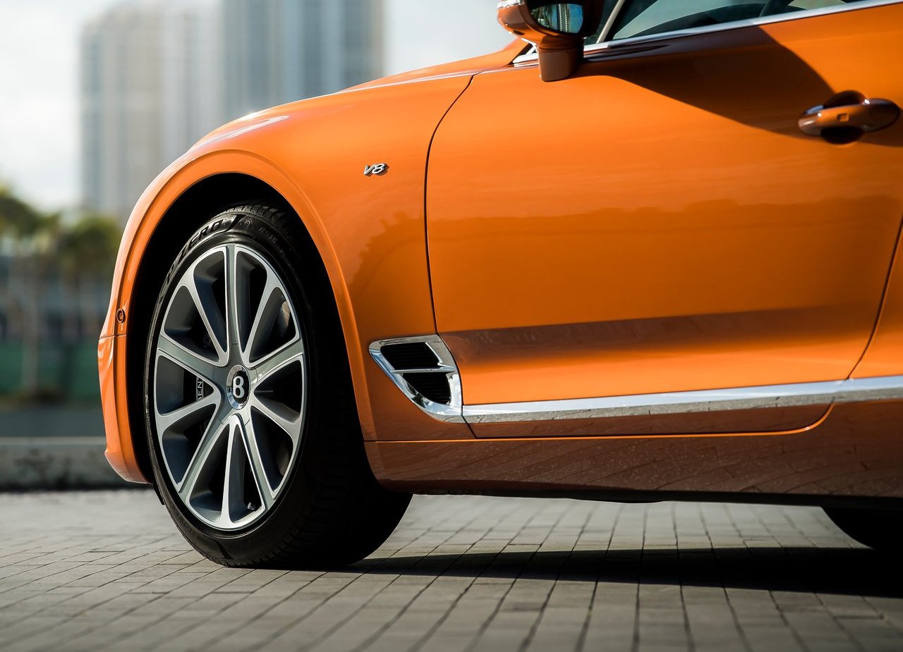 BENTLEY CONTINENTAL GT AGORA COM NOVO MOTOR V8 TAMBÉM PARA A VERSÃO CONVERSÍVEL, foto 17