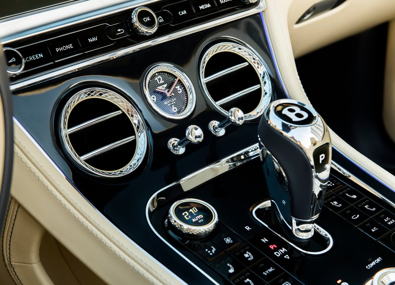 BENTLEY CONTINENTAL GT AGORA COM NOVO MOTOR V8 TAMBÉM PARA A VERSÃO CONVERSÍVEL, foto 29