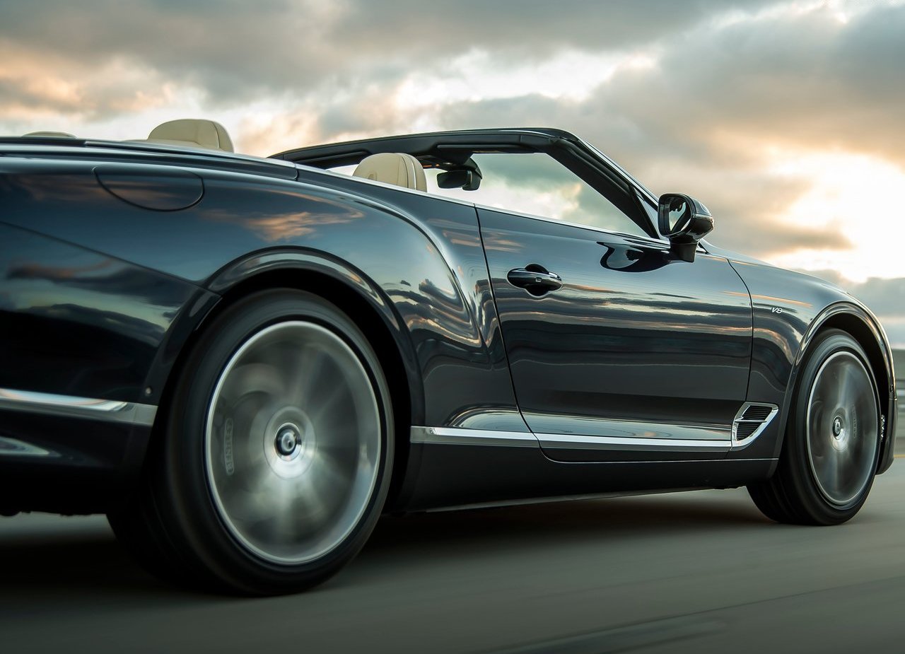 BENTLEY CONTINENTAL GT AGORA COM NOVO MOTOR V8 TAMBÉM PARA A VERSÃO CONVERSÍVEL, foto 32