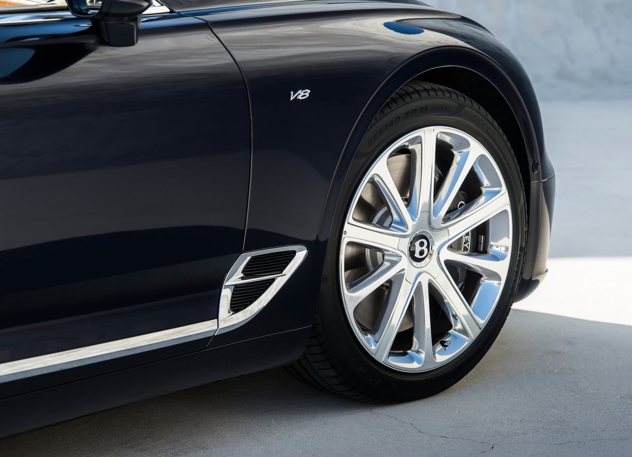BENTLEY CONTINENTAL GT AGORA COM NOVO MOTOR V8 TAMBÉM PARA A VERSÃO CONVERSÍVEL, foto 33