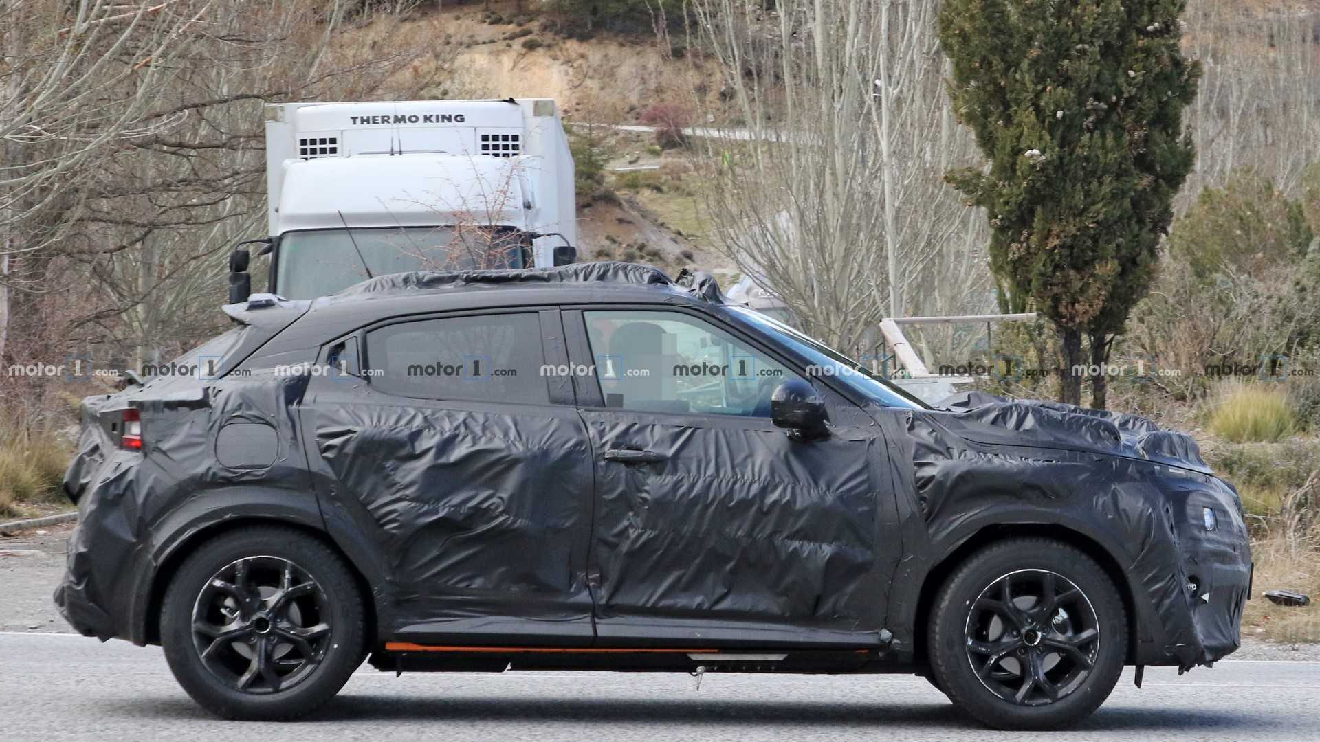 SEGUNDA GERAÇÃO DO NISSAN JUKE VOLTA A SER FLAGRADA NO SUL DA EUROPA, foto 6