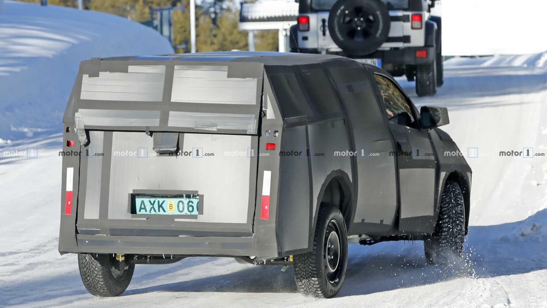 NOVO FIAT MOBI PICK-UP FLAGRADO DURANTE SEUS TESTES DE INVERNO NA ESCANDINÁVIA, foto 3