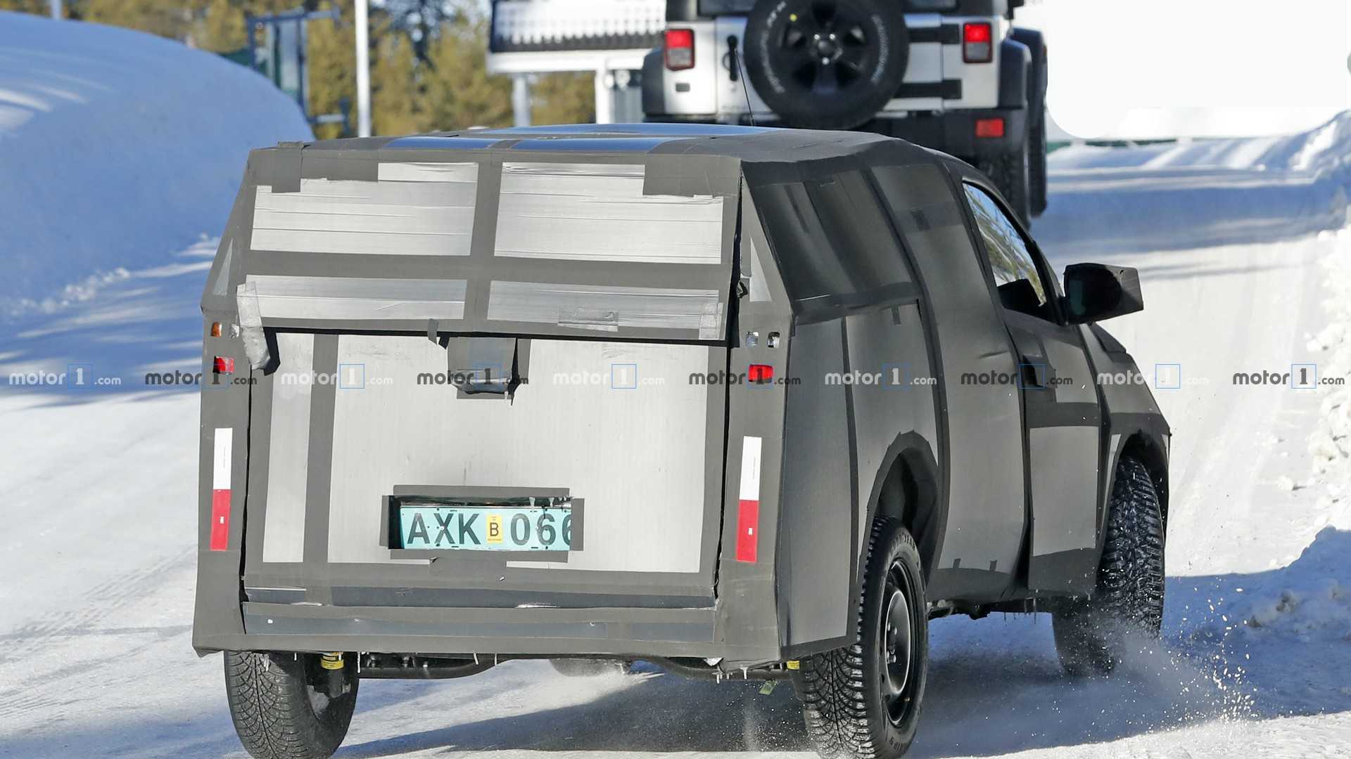 NOVO FIAT MOBI PICK-UP FLAGRADO DURANTE SEUS TESTES DE INVERNO NA ESCANDINÁVIA, foto 4