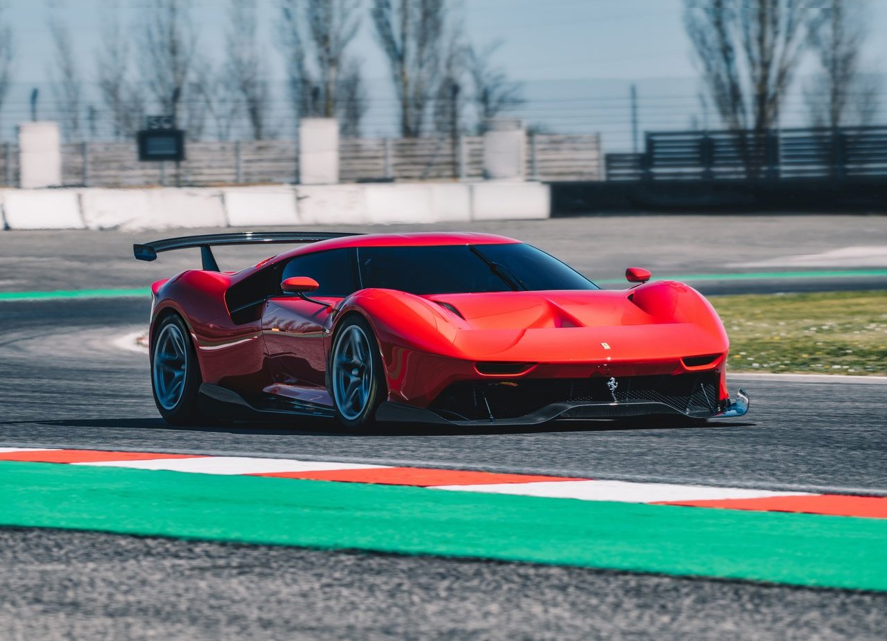 FERRARI REVELA O P80/C, UMA VERSÃO 'ONE-OFF' QUE SÓ PODE RODAR EM CIRCUITO, foto 4