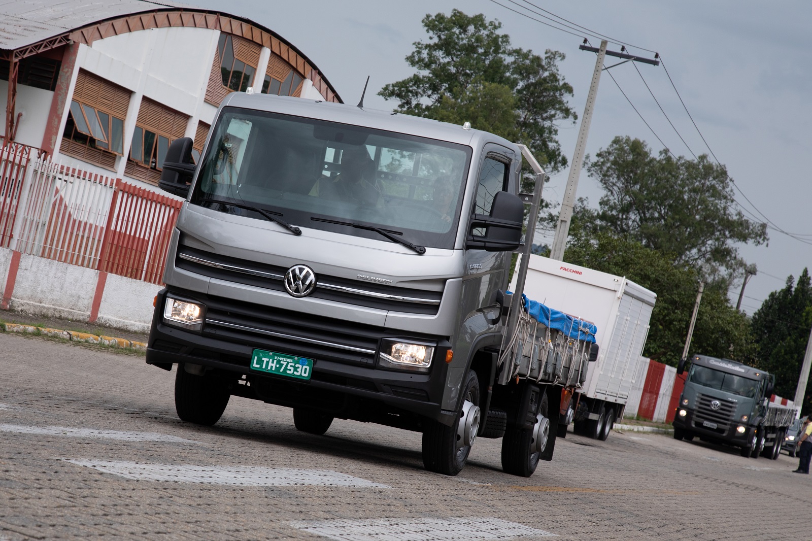CRESCE A DEMANDA POR CAMINHÕES VW DELIVERY IMPLEMENTADOS DE FÁBRICA, foto 2