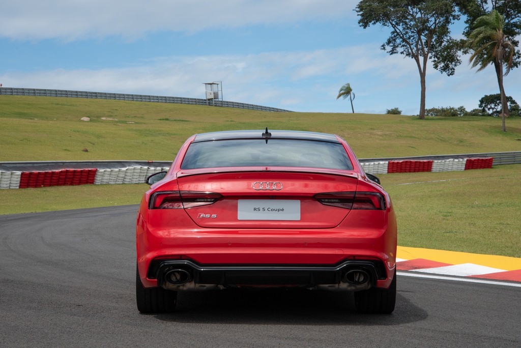NOVA GERAÇÃO DO AUDI RS5 COUPE CHEGA AO BRASIL COM MOTOR V6 DE 450 CV, foto 2