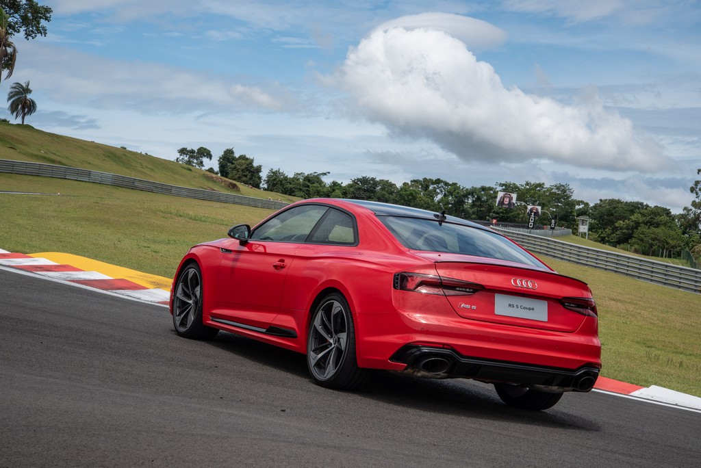 NOVA GERAÇÃO DO AUDI RS5 COUPE CHEGA AO BRASIL COM MOTOR V6 DE 450 CV, foto 3