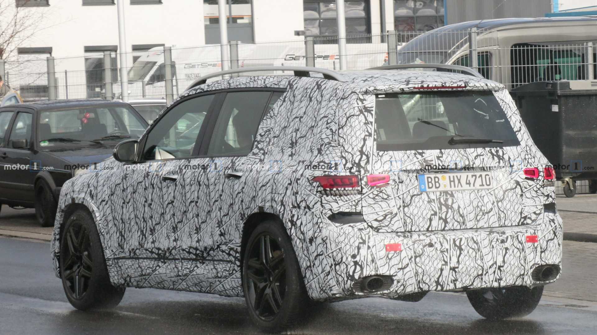 NOVO MERCEDES-AMG GLB 35 RODA PELAS RUAS DA EUROPA, foto 10