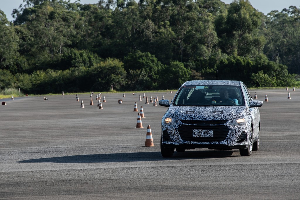 GENERAL MOTORS DESENVOLVE NOVO SEDAN PARA A REGIÃO, foto 1