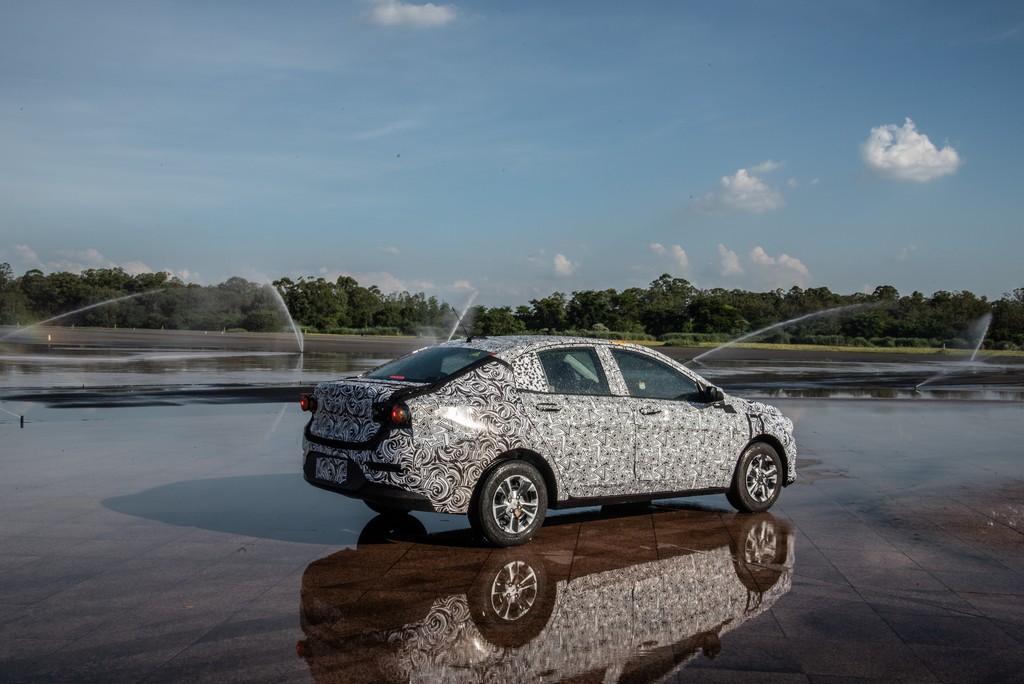 GENERAL MOTORS DESENVOLVE NOVO SEDAN PARA A REGIÃO, foto 8