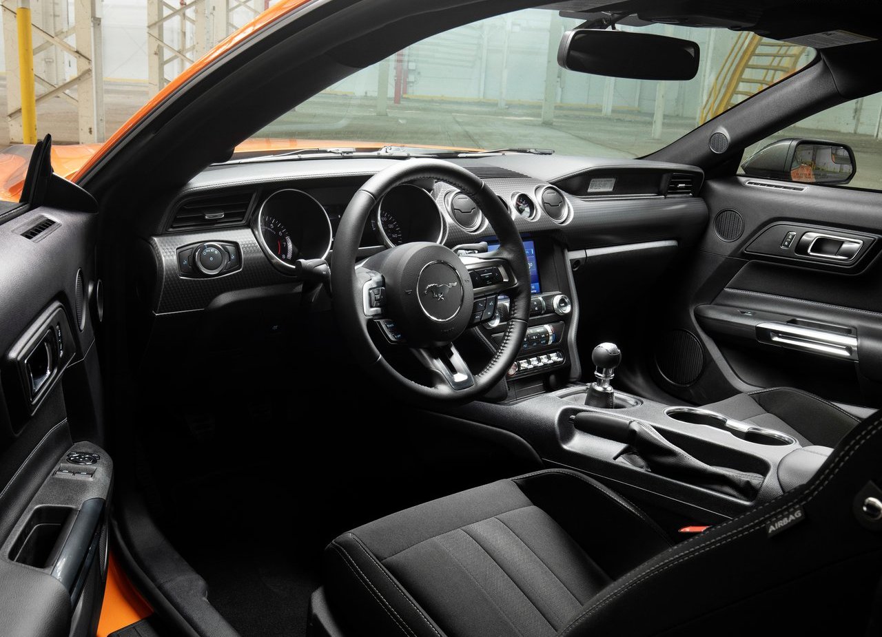 FORD REVELA A NOVA VERSÃO MUSTANG HIGH PERFORMANCE PACKAGE, foto 6
