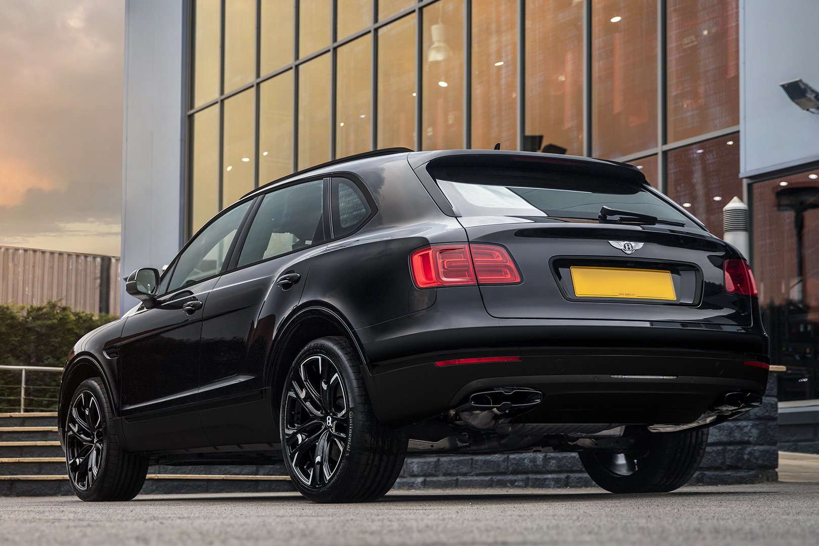 BENTLEY BENTAYGA CENTENARY EDITION: SURGE UMA NOVA CRIAÇÃO DA KAHN DESIGN, foto 2
