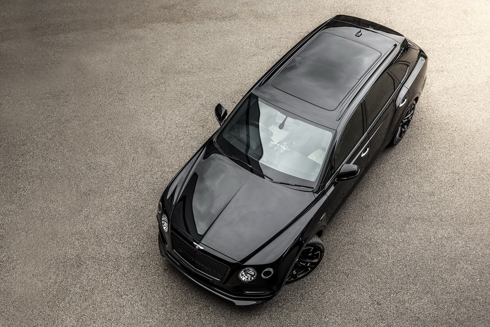 BENTLEY BENTAYGA CENTENARY EDITION: SURGE UMA NOVA CRIAÇÃO DA KAHN DESIGN, foto 3