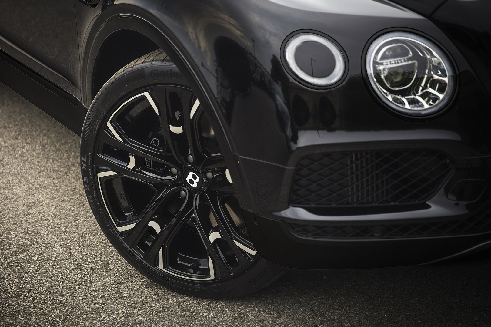 BENTLEY BENTAYGA CENTENARY EDITION: SURGE UMA NOVA CRIAÇÃO DA KAHN DESIGN, foto 5
