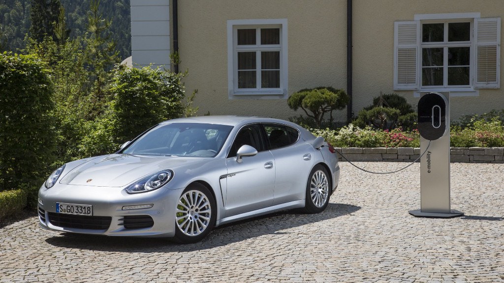 PORSCHE CELEBRA O 10º ANIVERSÁRIO DO PANAMERA, foto 3