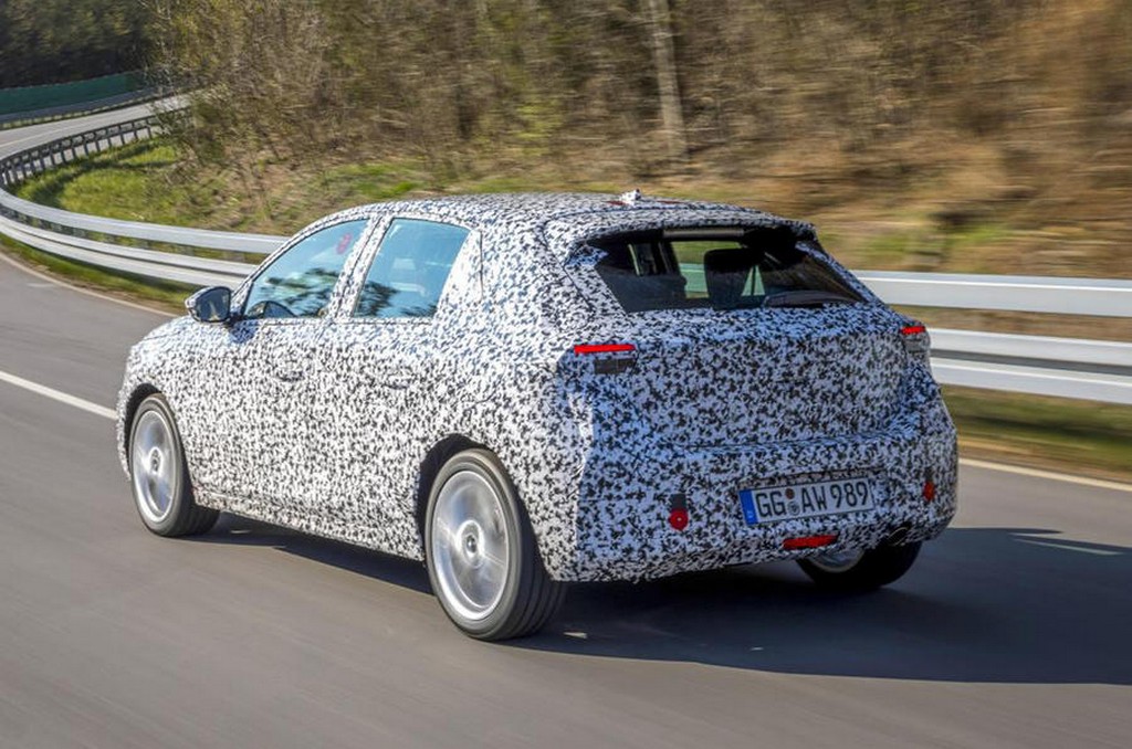 NOVO CORSA JÁ RODA COM SUA CARROCERIA DEFINITIVA, foto 4