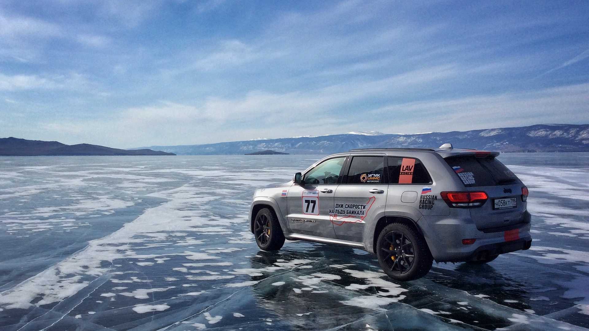 O JEEP GRAND CHEROKEE TRACKHAWK É O SUV MAIS RÁPIDO DO MUNDO SOBRE O GELO, foto 3