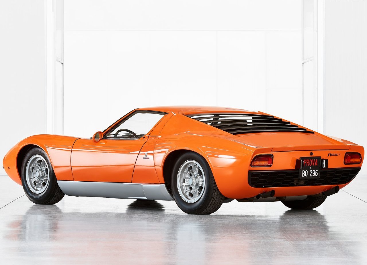 LAMBORGHINI POLO STORICO RESTAURA O MIURA P400 DO FILME ‘THE ITALIAN JOB’, foto 4