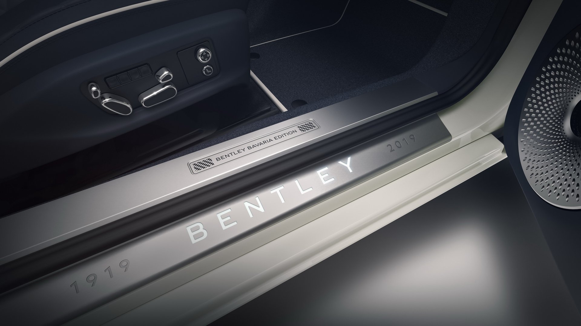 ESTE É O NOVO BENTLEY CONTINENTAL GT CONVERTIBLE BAVARIA EDITION BY MULLINER, foto 4