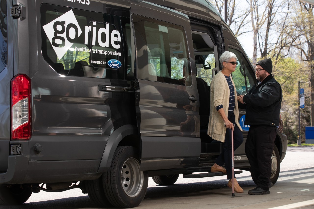 FORD EXPANDE O SERVIÇO DE TRANSPORTE MÉDICO NÃO EMERGENCIAL COM VANS NOS EUA, foto 2