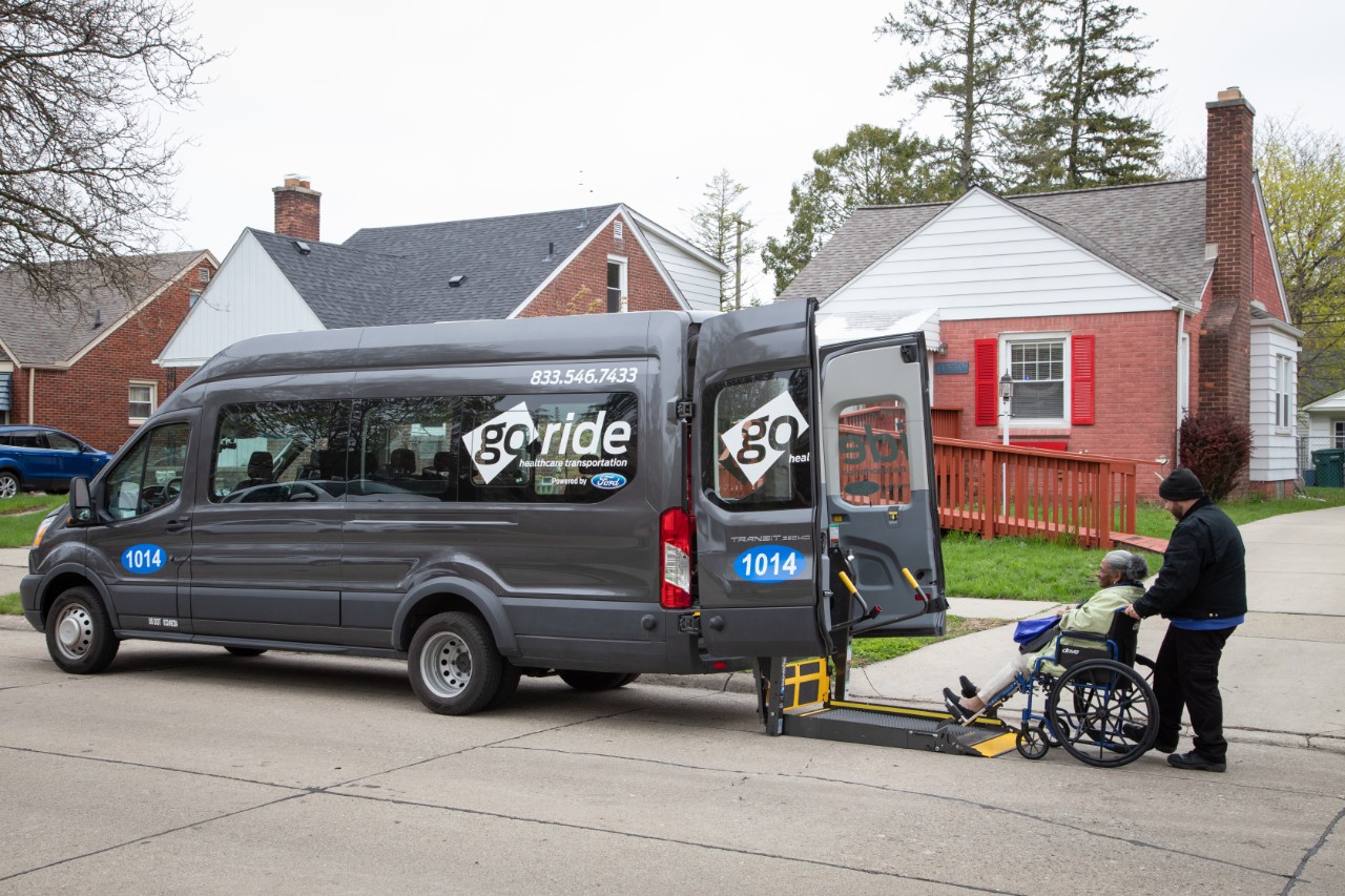 FORD EXPANDE O SERVIÇO DE TRANSPORTE MÉDICO NÃO EMERGENCIAL COM VANS NOS EUA, foto 3