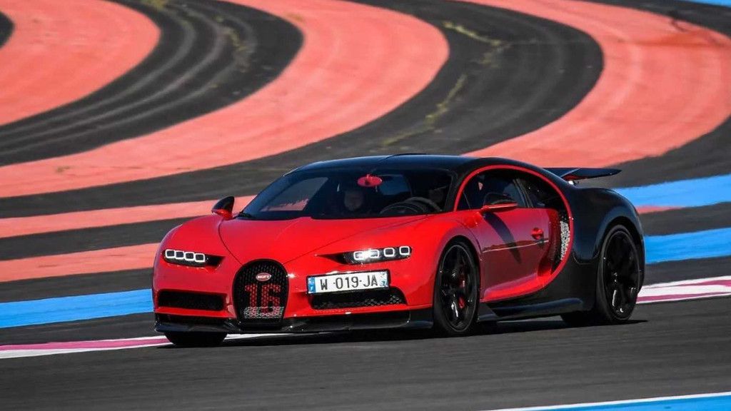 BUGATTI LEVA EXEMPLARES DOS CHIRON E CHIRON SPORT A UM EVENTO EM PAUL RICARD, foto 5