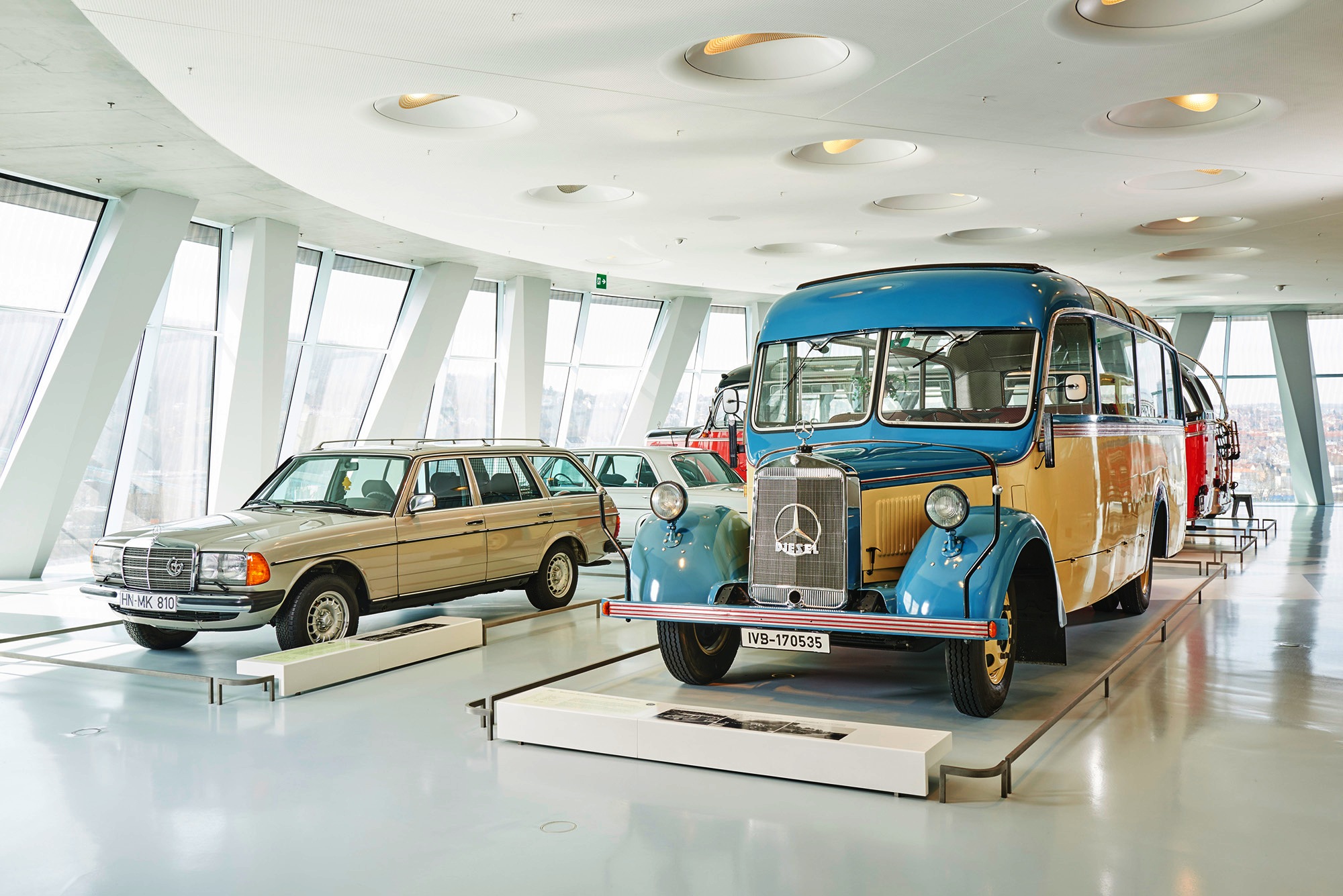 MERCEDES-BENZ MUSEUM CELEBRA 13 ANOS EM STUTTGART, foto 3