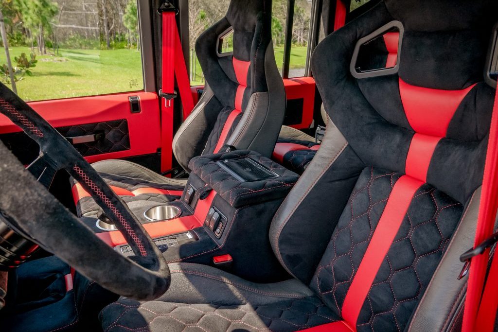 LAND ROVER DEFENDER PROJECT SOHO EQUIPA UM MOTOR V8 HERDADO DO CORVETTE, foto 6