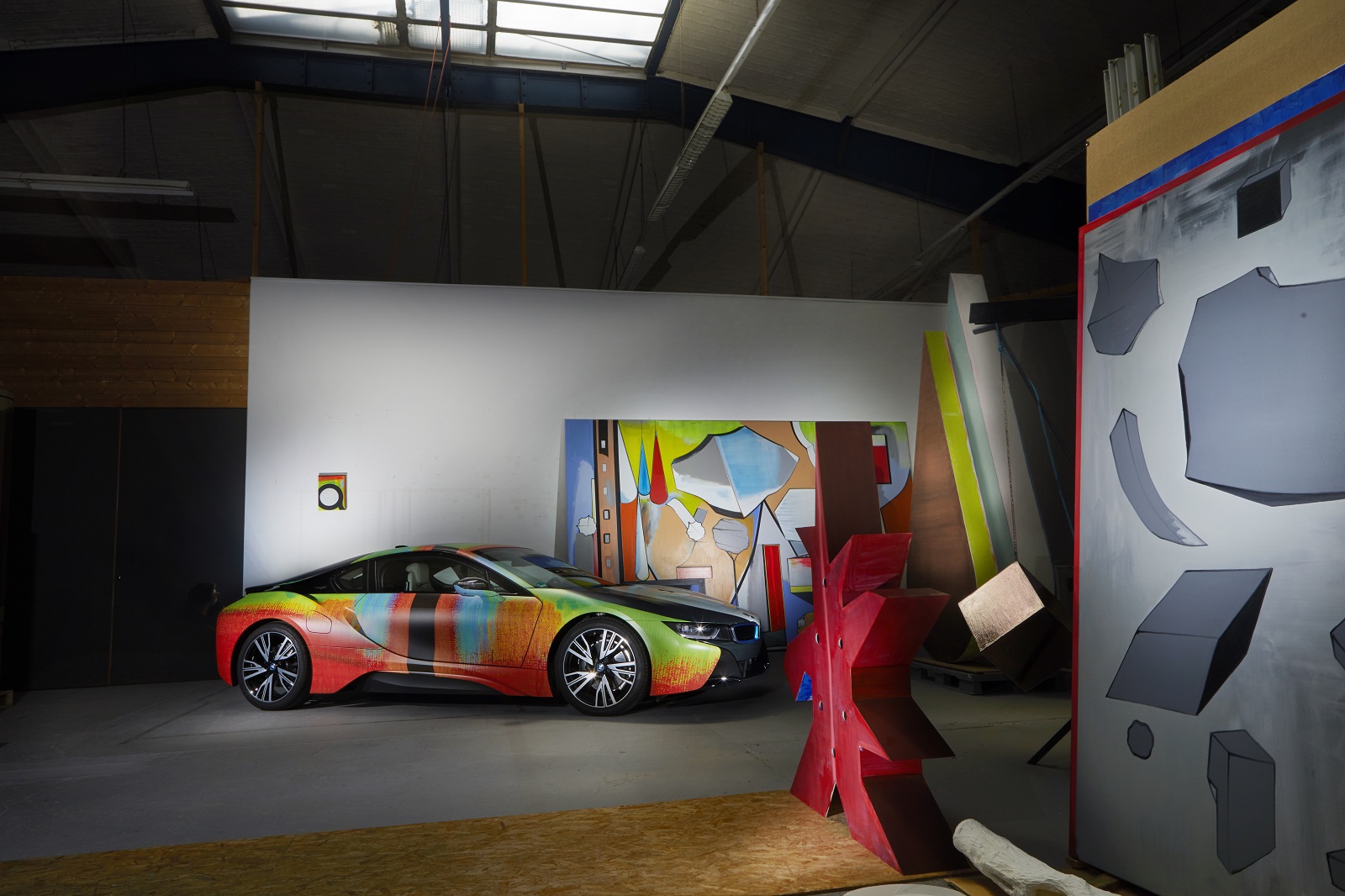 BMW i8 VIRA OBRA DE ARTE ASSINADA PELO RENOMADO PINTOR E ESCULTOR ALEMÃO THOMAS SCHEIBITZ, foto 1