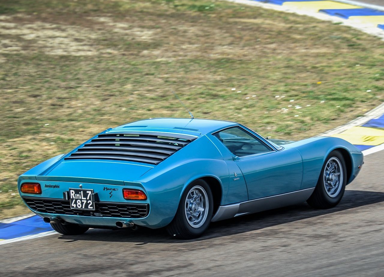 LAMBORGHINI POLO STORICO RESTAURA O LAMBORGHINI MIURA P400 S QUE PERTENCEU AO CANTOR ITALIANO LITTLE TONY, foto 5