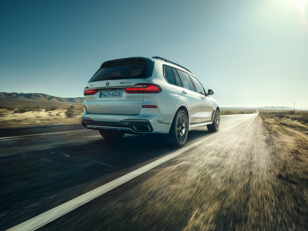 BMW APRESENTA OS NOVOS X5 M50i E X7 M50i DE 8 CILINDROS E 530 CV, foto 4
