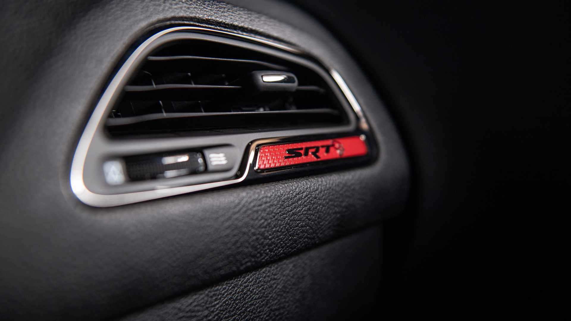 DODGE CHALLENGER SRT HELLCAT CERBERUS: UM NOVO PROGRAMA DA GEIGERCARS QUE CHEGA COM MAIS DE 900 CV, foto 14