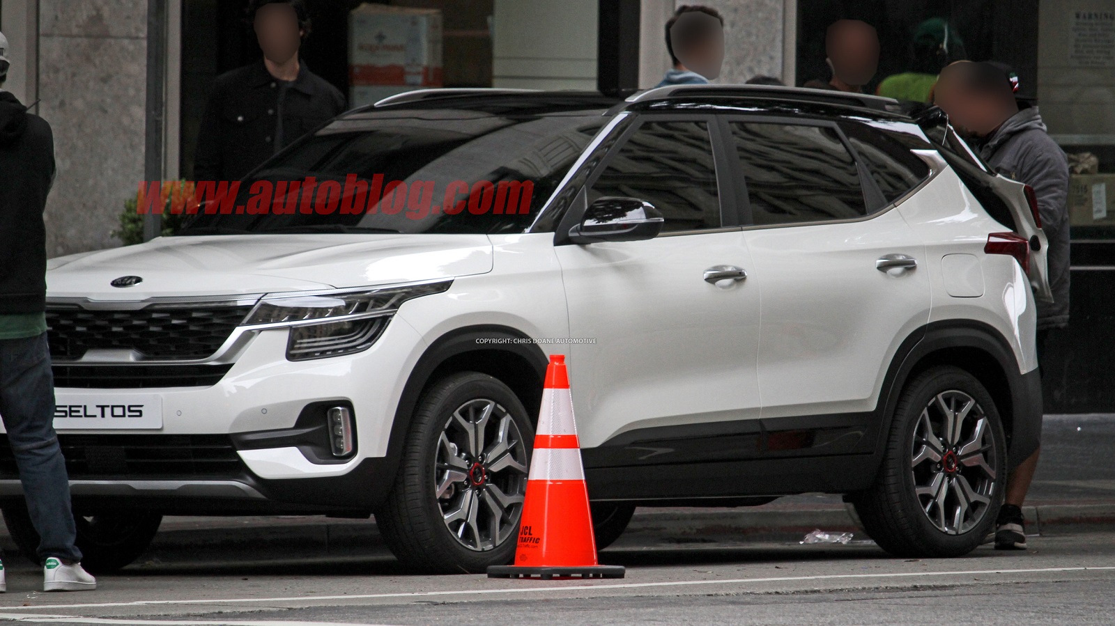 NOVO KIA SELTOS APARECE SEM CAMUFLAGEM PELA PRIMEIRA VEZ, foto 2
