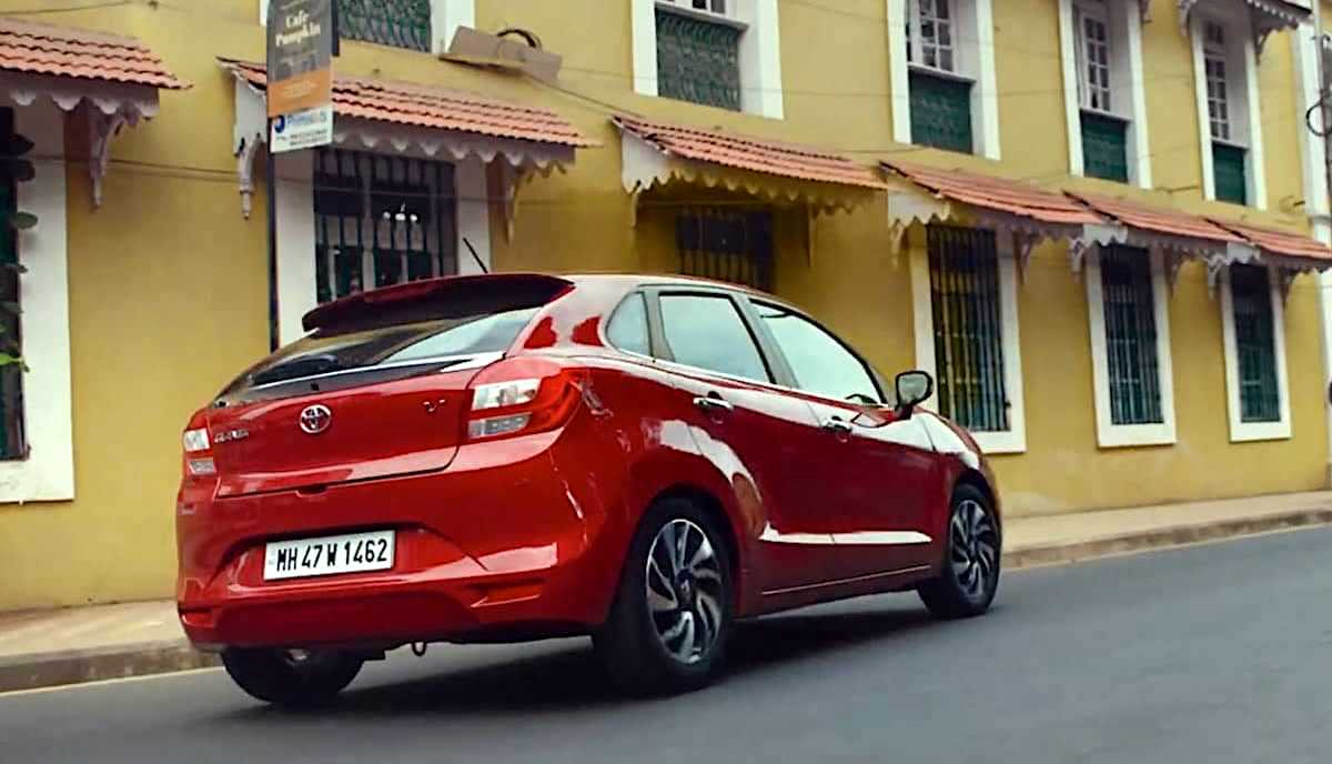 TOYOTA GLANZA ESTREIA NA ÍNDIA: UM SUZUKI BALENO REMARCADO, foto 3