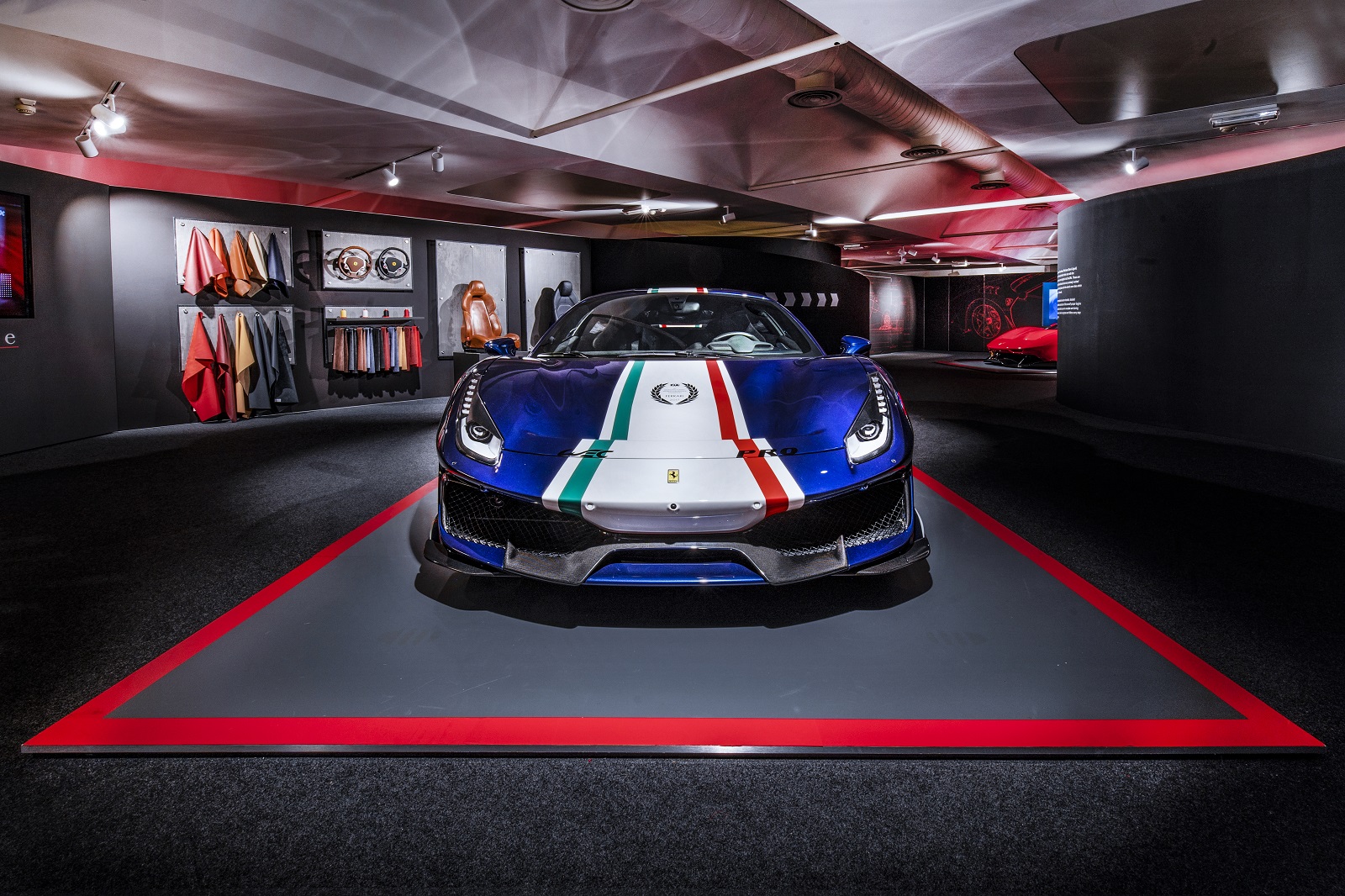FERRARI CELEBRA OS 90 ANOS DA SCUDERIA COM UMA EXPOSIÇÃO ESPECIAL, foto 20